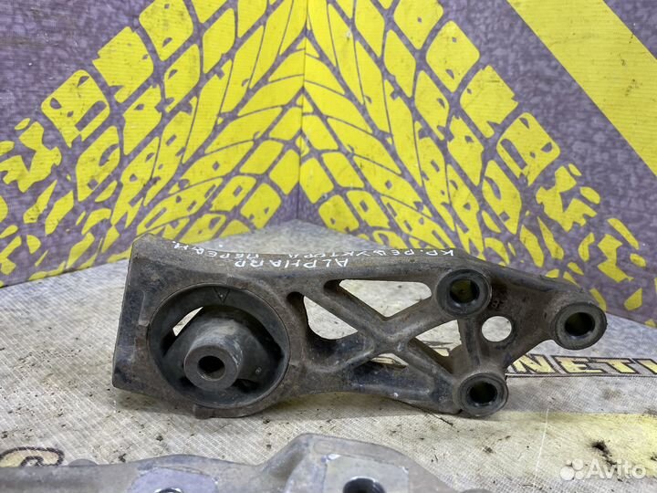 Опора редуктора Toyota Alphard 2azfxe Альфард