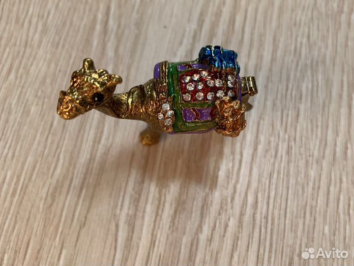 Статуэтка верблюд шкатулка