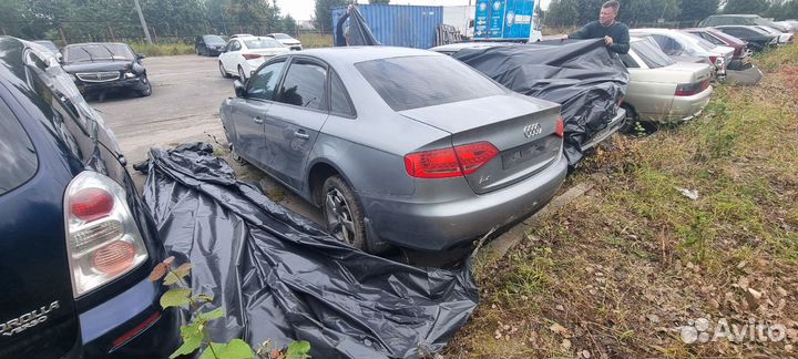 Audi A4 2.0 МТ, 2011, битый, 80 000 км