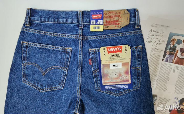 Джинсы Levi's