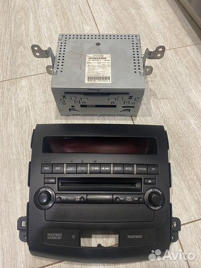 Продаю штатную магнитолу Митсубиси Аутлендер XL