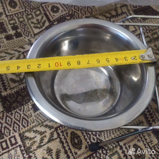 Миски для кошек или мелких собак на подставке