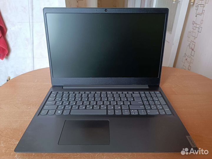 Ноутбук Lenovo IdeaPad S145