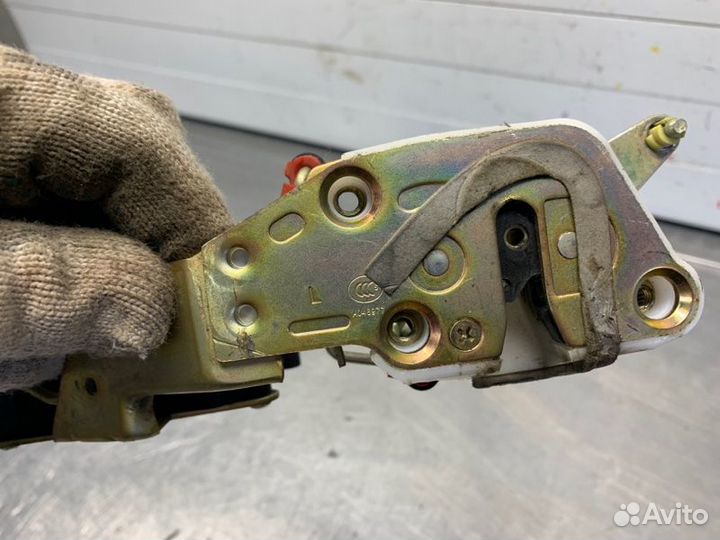 Замок двери передней левой Faw V5 седан CA4GA5