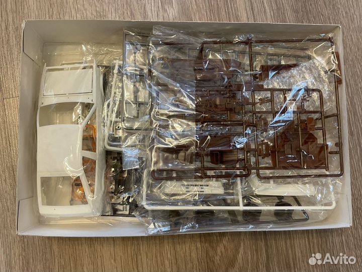 Сборная модель Aoshima Toyota Corolla Levin AE86