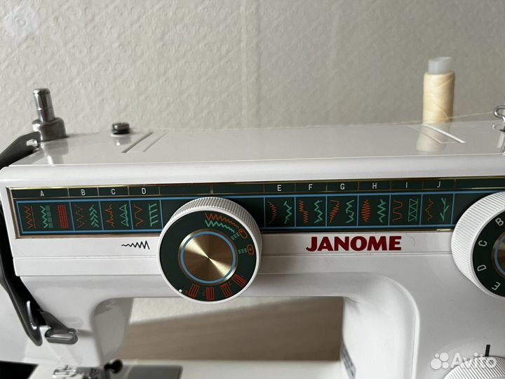 Швейная машина Janome 394