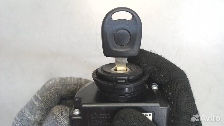 Замок зажигания Volkswagen Touareg, 2004