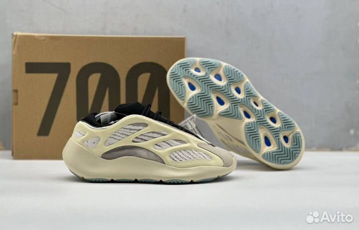 Женские кроссовки Adidas (36-40)