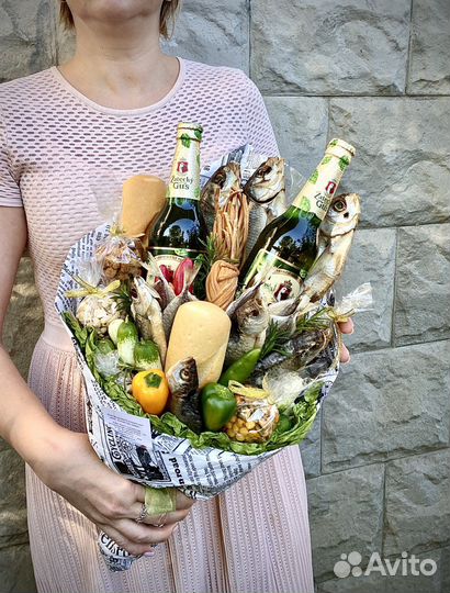 Фруктовые, сладкие, сырные, колбасные букеты