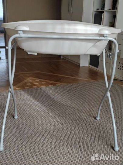 Детская ванночка с подставкой