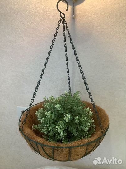Кашпо для цветов подвесное