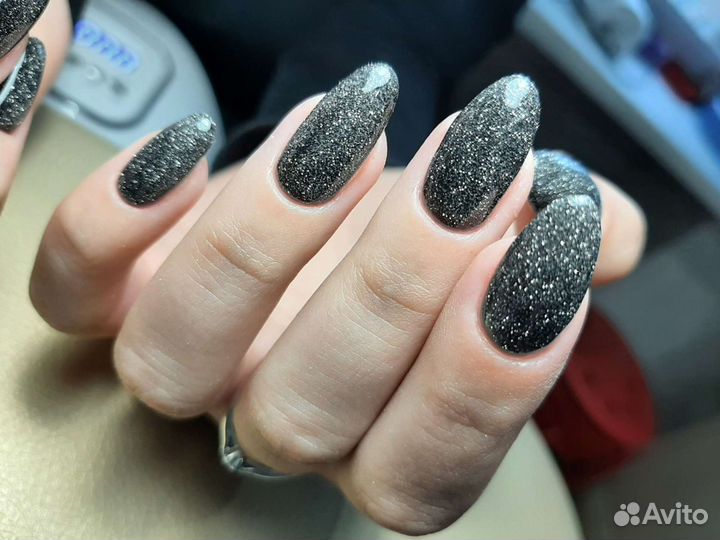 Маникюр с покрытием гель-лаком