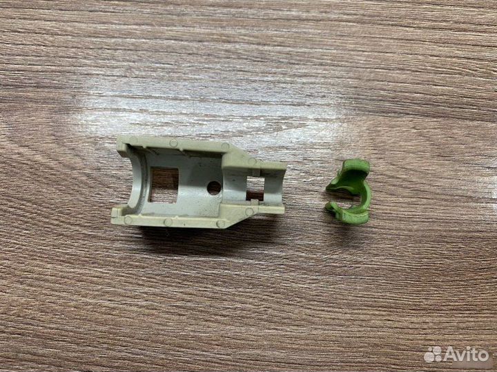 Крепление (защелка) топливной трубки Honda Civic 8