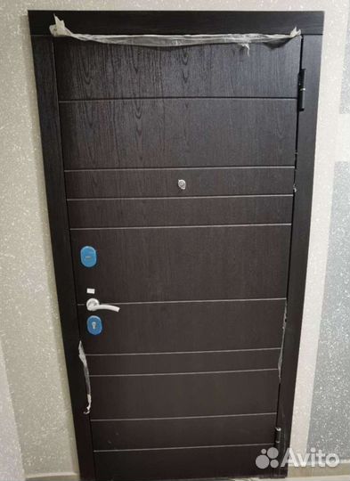 Дверь входная 96 см правая и левая