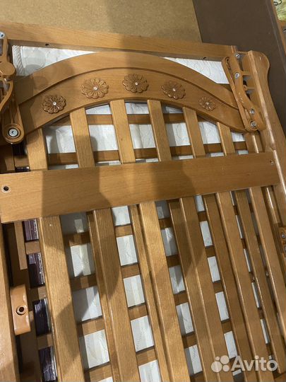 Детская кровать с маятником и ящиками