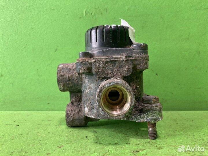 Ускорительный клапан DAF XF105