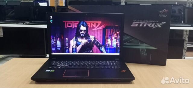 Asus Strix/i7 7700/12GB/GTX 1050Ti/SSD+HDD/17.3FHD