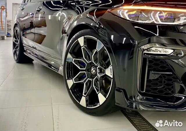 Кованые диски R22 на BMW X5 M
