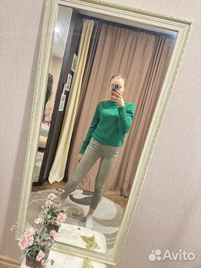 Зеленая водолазка шерсть