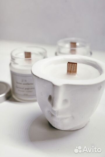 Свечи ручной работы контейнерные и в гипсе декор