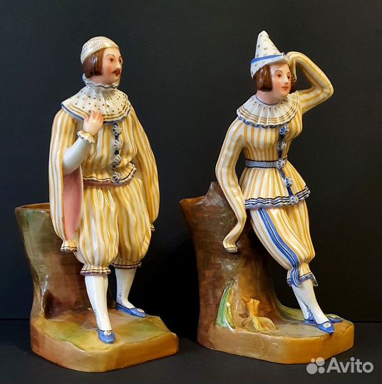 Парные фарфоровые статуэтки, 19век