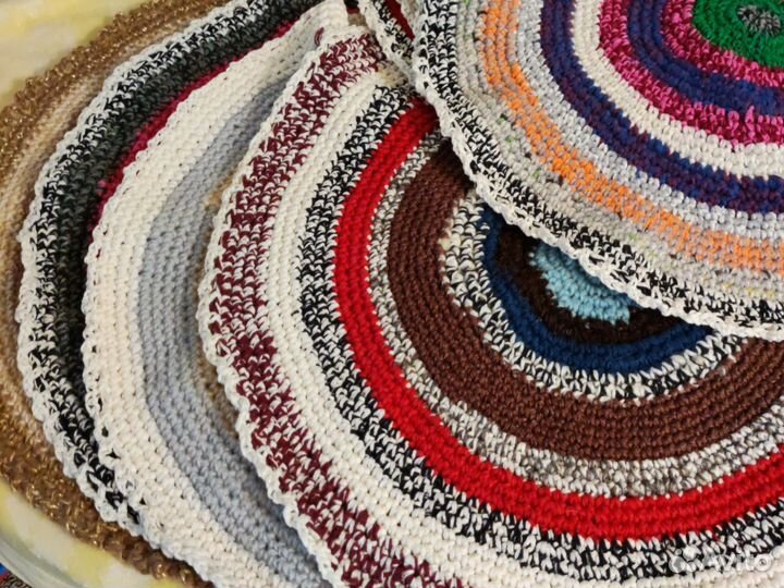 Коврики вязаные