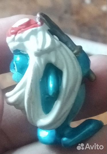 Фигурка дельфина