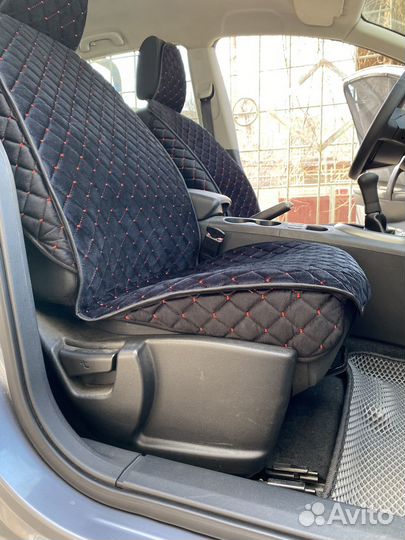 Накидки на сидения велюр черные с красной строчкой