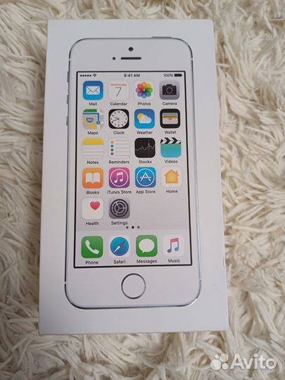 Оригинальные коробки от iPhone 5s, iPhone 7