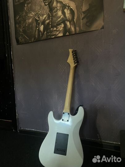 Электрогитара