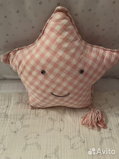 Zara home подушка звезда в детскую. Розовая