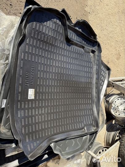 Коврик в багажник для Toyota Corolla с 2007 г