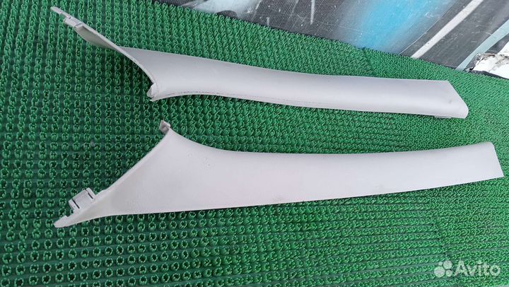 Накладка на на переднюю стойку Renault Logan 1