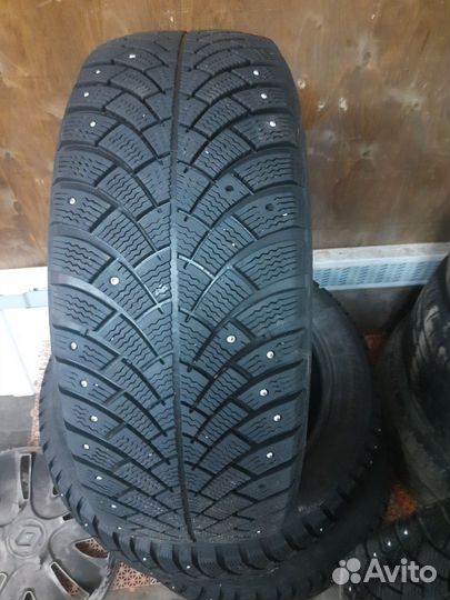 Bfgoodrich G-Force Stud 215/55 R17