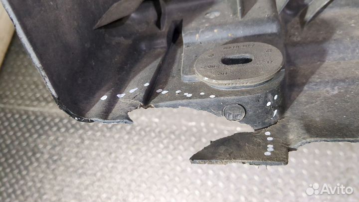 Рамка передняя Volkswagen Passat 6