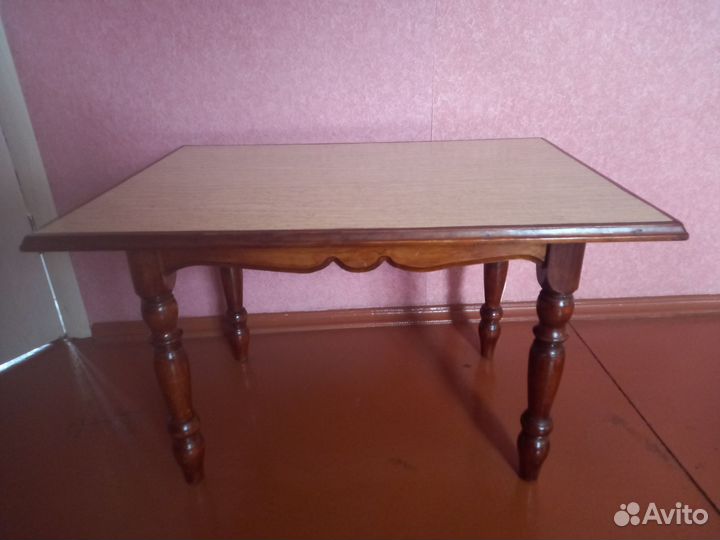 Письменный стол