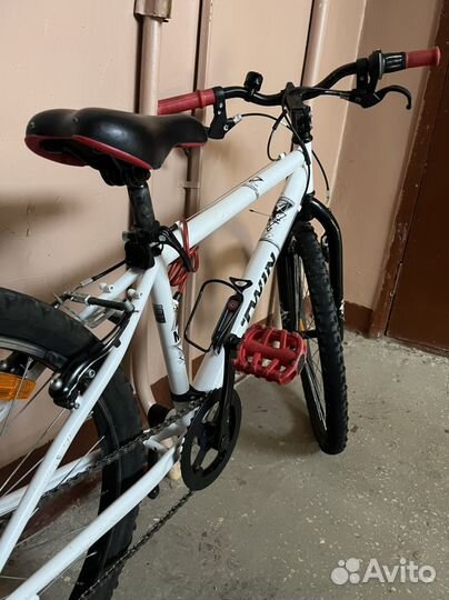 Подростоквый велосипед BTwin Rockrider300