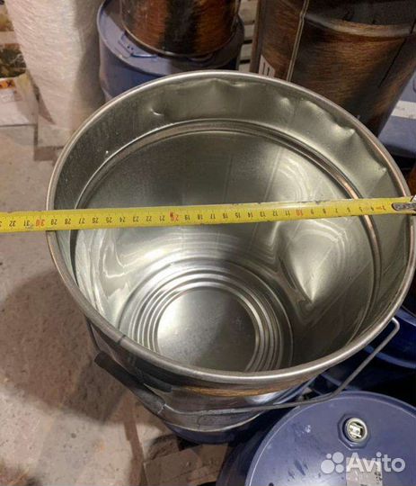 Ведро металлическое с крышкой б/у