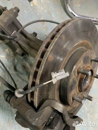 Стойка амортизатора x-trail t31