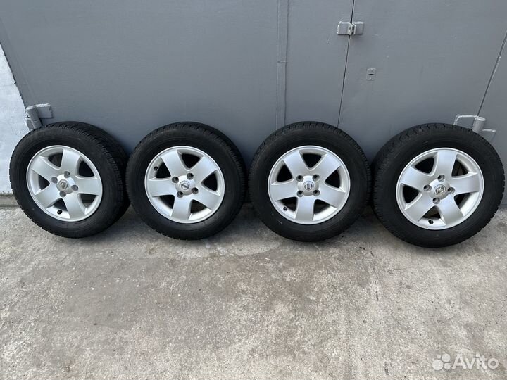 Зимние колёса 195/65R15 Bridgestone Nissan NV200