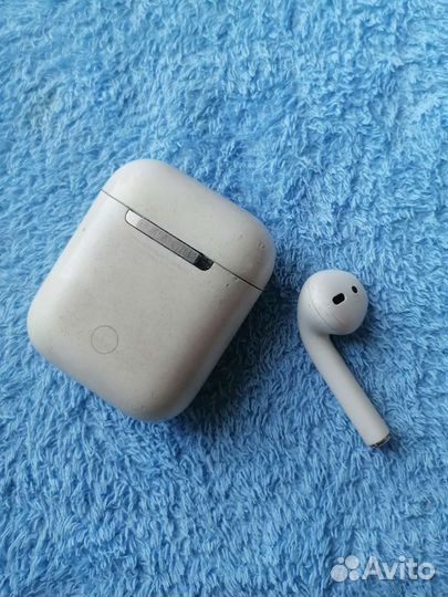 Кейс+левый наушник airpods 2