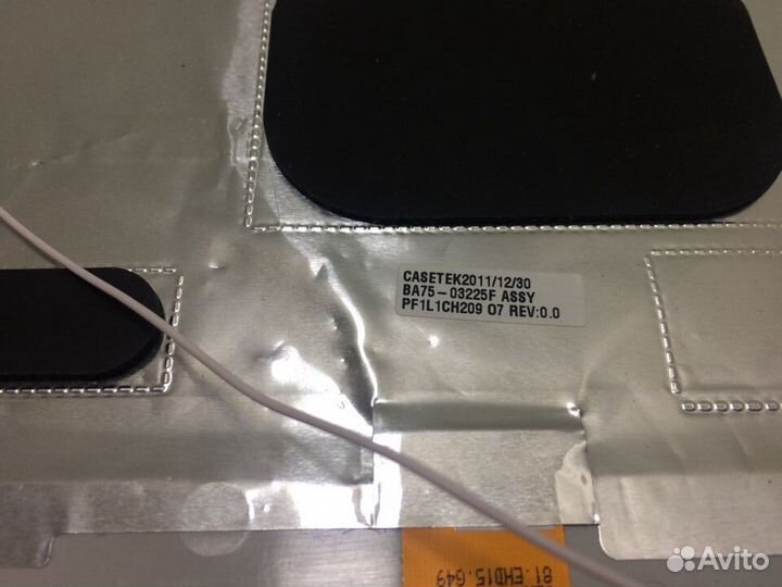 Крышка матрицы ноутбука Samsung NP305V5A