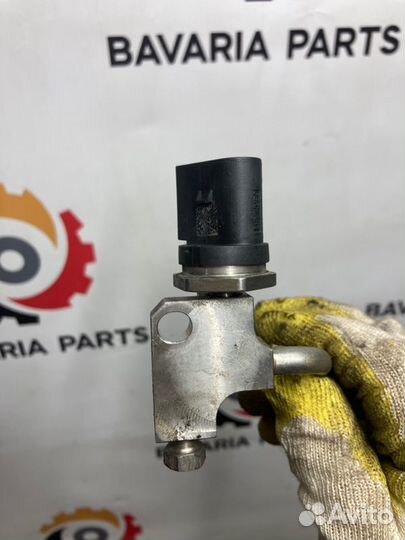 Датчик давления топлива Audi A8 D3 4.2 2007