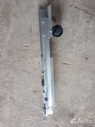 Направляющая шторки Land Rover Range Rover