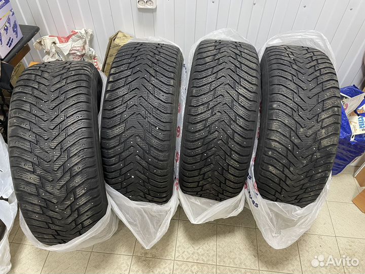 Nokian Tyres Hakkapeliitta 8 60 R18 116