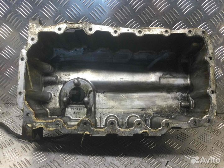 Поддон Volkswagen Golf 03g103603 CBA