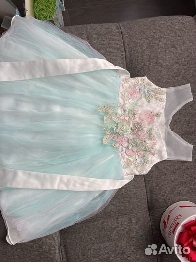 Платье нарядное для девочки 110