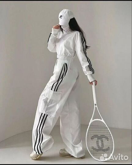 Спортивный костюм женский