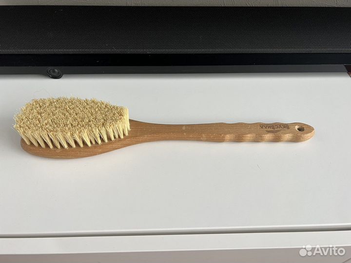 Щетка массажная из натуральных материалов