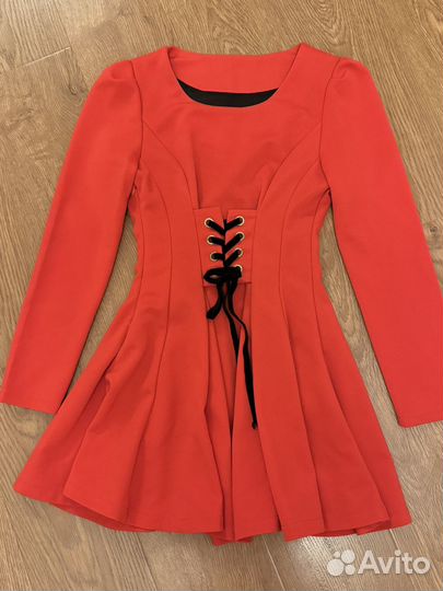 Платья женские XS